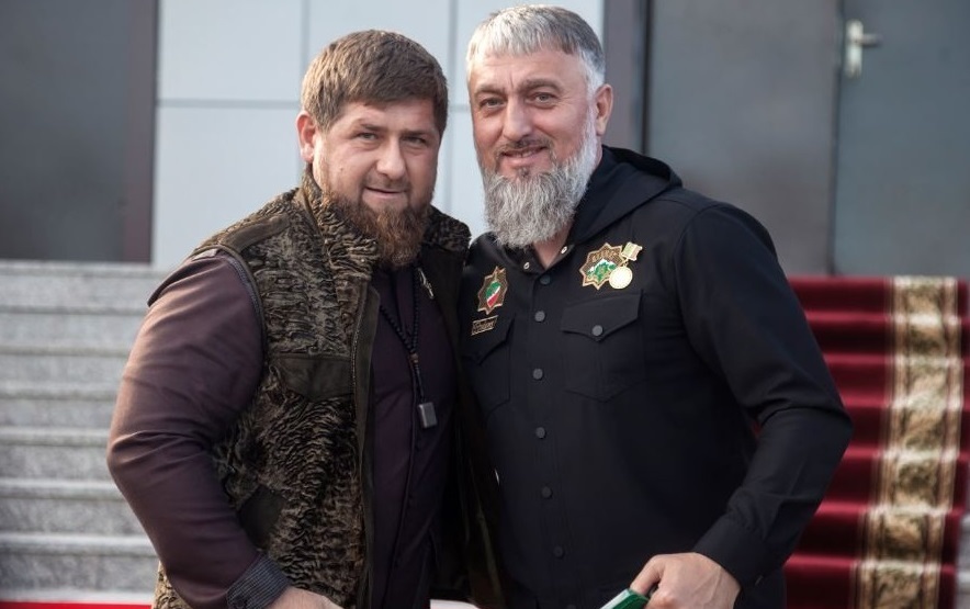 Рамзан Кадыров (слева) и Адам Делимханов. Фото: https://chechnyatoday.com/